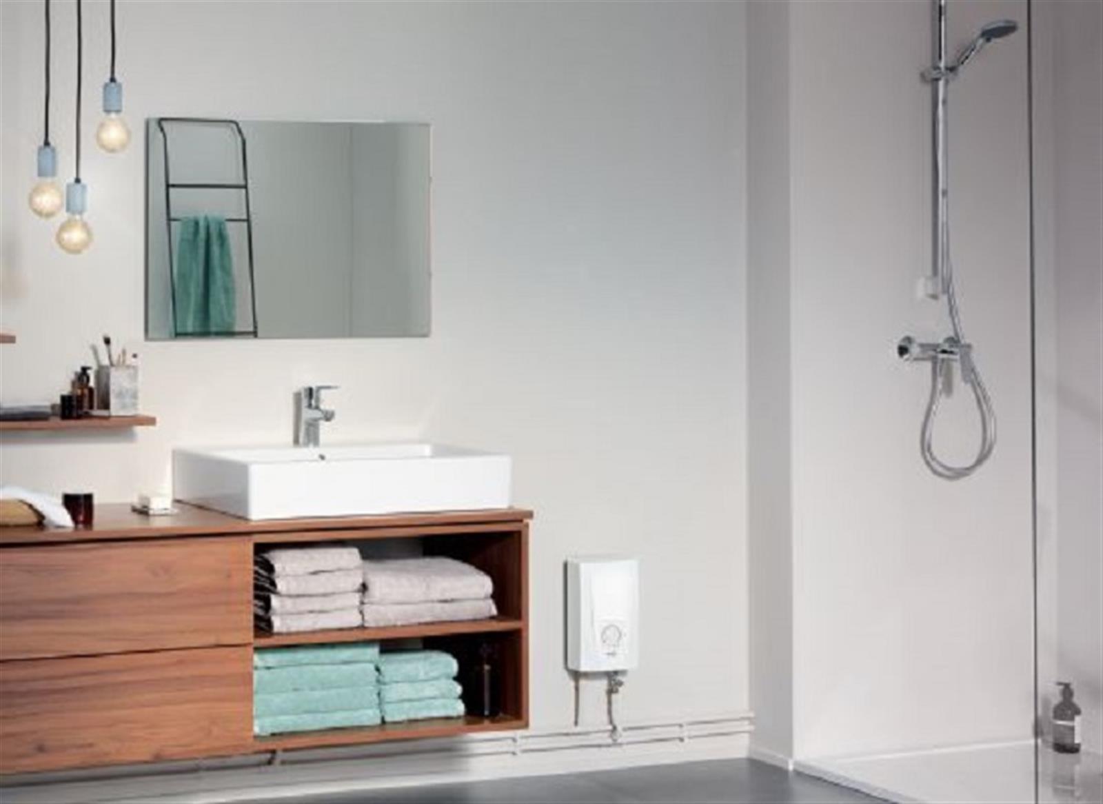 Photo de l'article CLAGE Chauffe-eau lectronique CEX 9 (6,6 ou 8kw /230 V) 