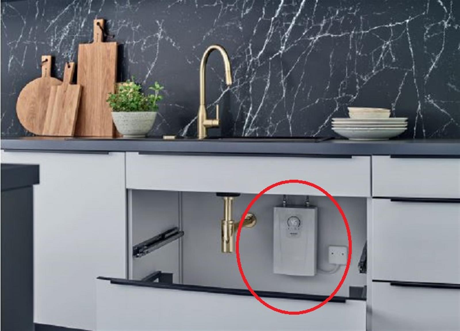 Photo de l'article CLAGE Chauffe-eau instantan lectrique compact  CEX9-U (6,6 /8,8 kw) 