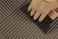 Autre photo du produit Spatule peigne manche bois 