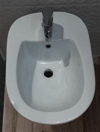 Autre photo du produit Bidet surlev cramique ALTO 3 - Blanc
